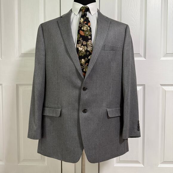 Chaps Men's Gray Herringbone Two Buttons Sportscoat Blazer Jacket Size 48L - Picture 1 of 11